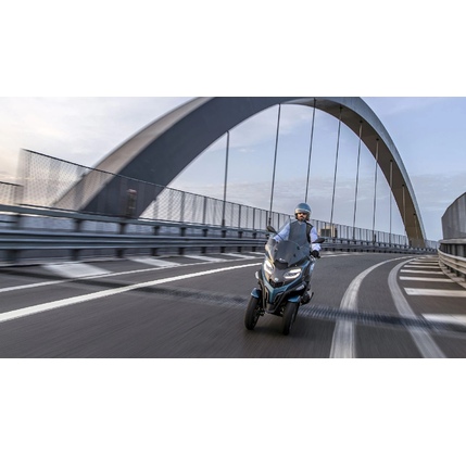 Moped PIAGGIO NEW MP3 530 EXCLUSIVE BLUE 2023